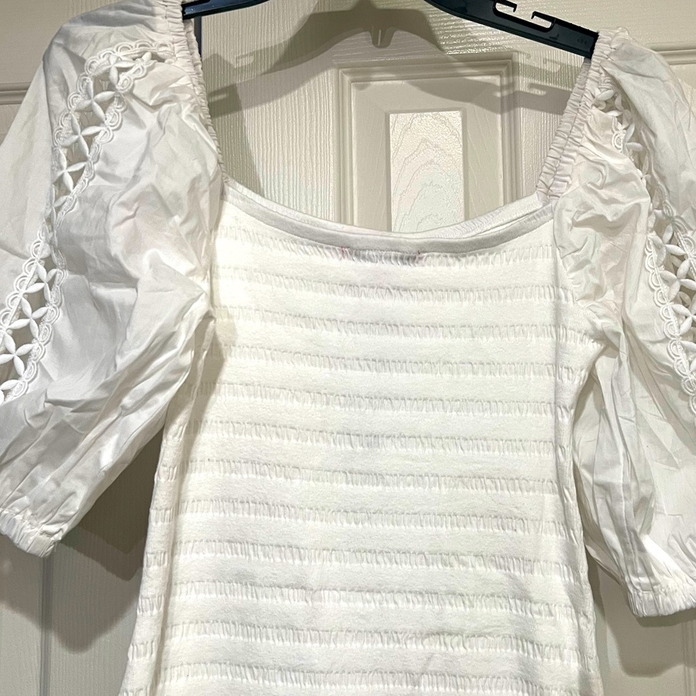 NWOT BETSEY JOHNSON WHITE SMOCKED PUFF SLEEVES BODYCON MINI DRESS SIZE S - Picture 12 of 13
